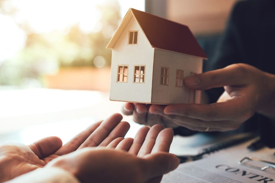 APORTACION BIEN PRIVATIVO A UNA SOCIEDAD DE GANANCIALES