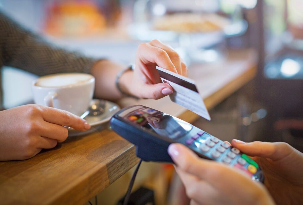 Tarjeta de restaurante. Acumulación de cuantías